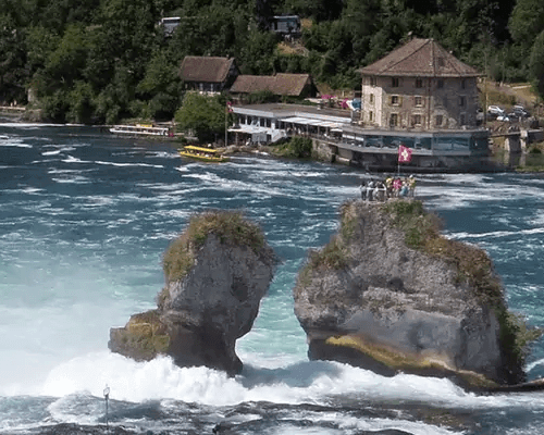 Rheinfall in Schaffhausen, Hauptsitz des Hochschulinstituts Schaffhausen